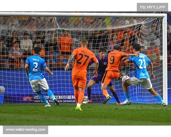 云南玉昆4-3深圳新鹏城，奥斯卡双响迎首胜